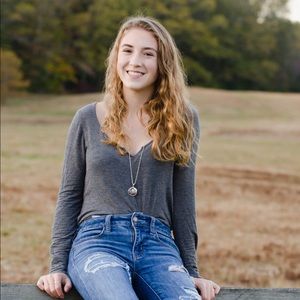 Meet your Posher, Nicole
